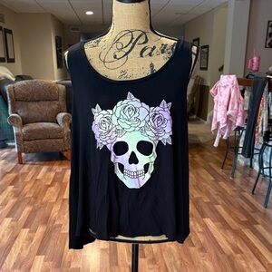 Hot Topic size medium black top with glitter skull graphic and unique back